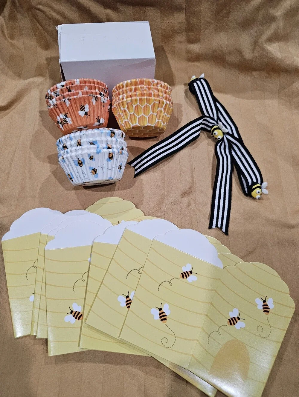 Bee Themed Yellow Cupcake Liners, 7 Treat Cups, Black &White Ribbon With Bees